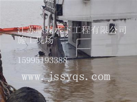 水下作业喜讯：上海市水利工程集团的孚宝码头钢管桩探摸工程顺利完工